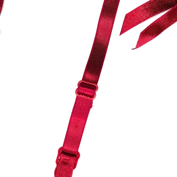 New with Tags Red H&M Garter Belt - Picture 4 of 11